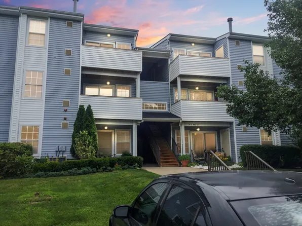 30 Jockey Ln, Tinton Falls, NJ 07753