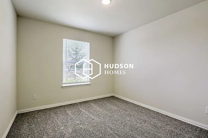 104 Goel St — Photo 6
