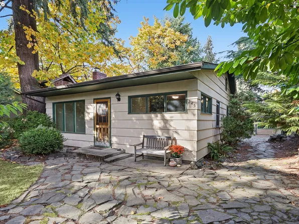 245 Federal Ln, Eugene, OR 97404