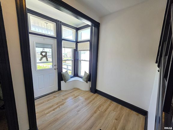 5th image of 434 N 5th St