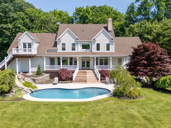 96 Big Horn Road, Shelton, CT 06484