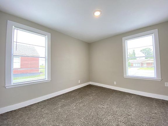 4th image of 808 Jane Dr