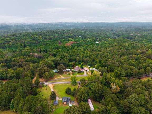 3rd image of 2727 Mount Moriah Rd