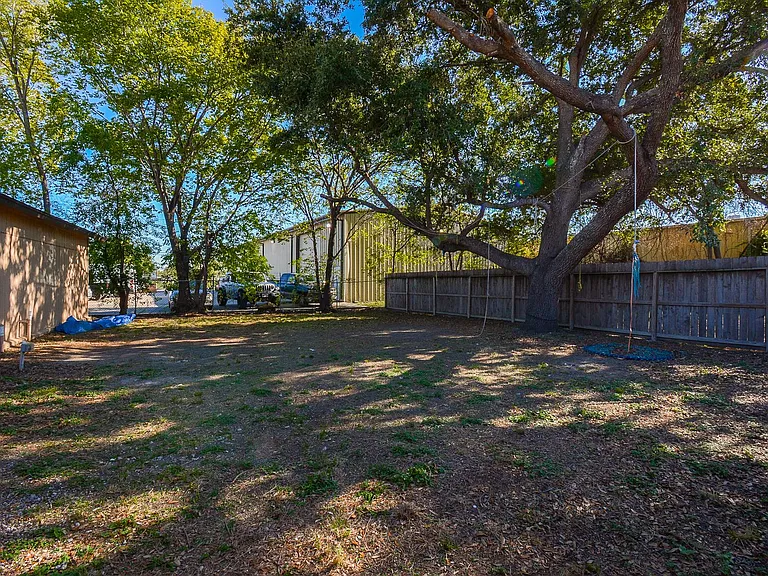 2118 Thonig Rd — Photo 24