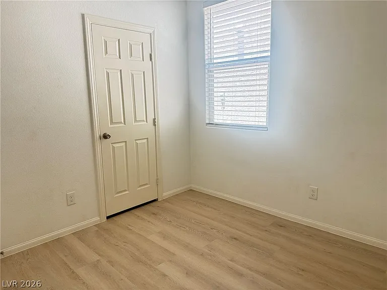 5573 Anshan St — Photo 15