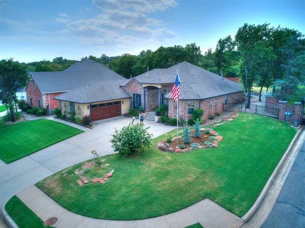 3049 Garden Vis, Edmond, OK 73034