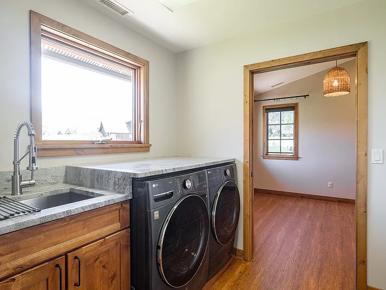 13 Laird Ln — Photo 29