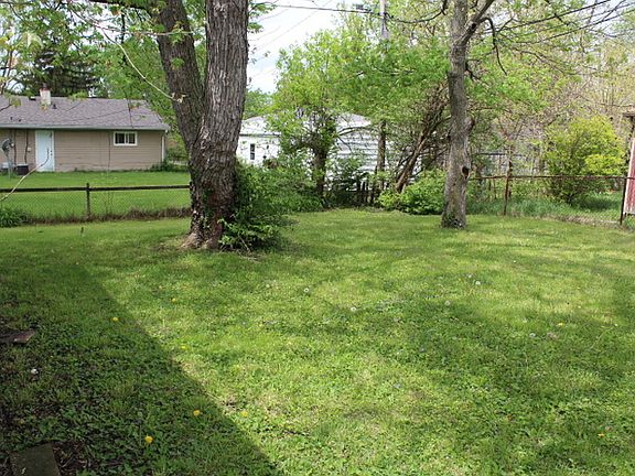 2nd image of 4914 N Katherine Dr