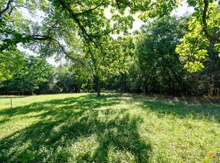 505 N Commerce St, Lockhart, TX 78644