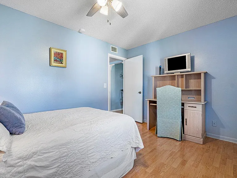407 Pine Glen Ln #B-1 — Photo 17