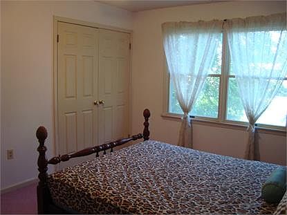 5th image of 664 Irvington Ave APT 16