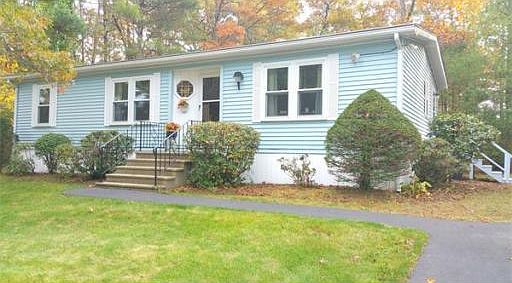 1st image of 2 Oldfield Dr