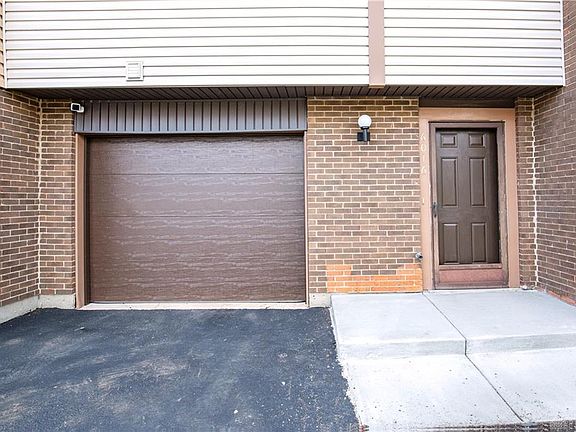 3rd image of 6016 Cinnamon Tree Ct
