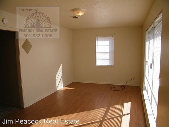 2nd image of 816 Jane Dr