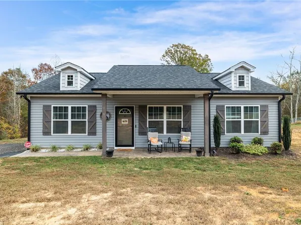 947 Red Marshall Rd, Pelham, NC 27311