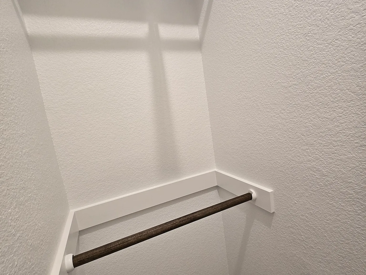 4 bed, 2348 sqft, $850 — Photo 2