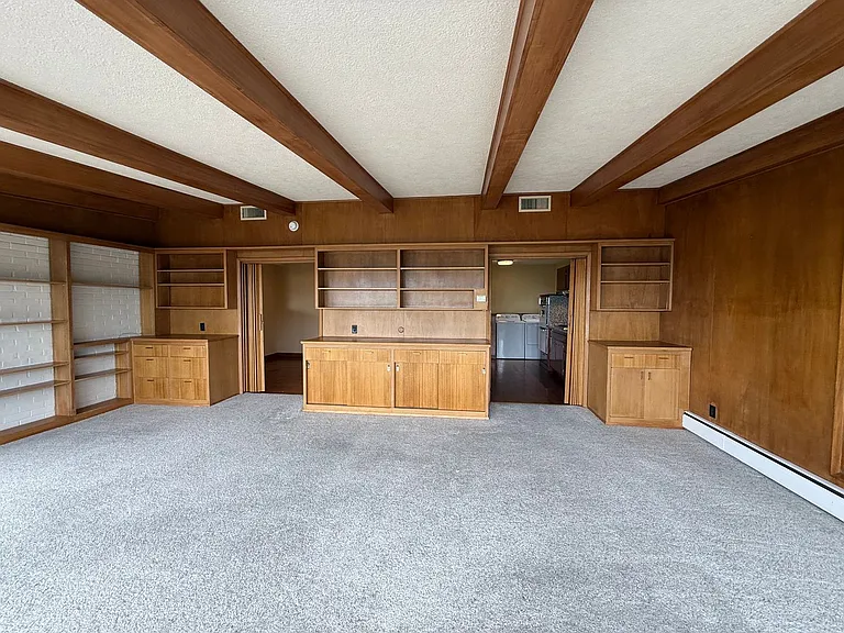 Top Floor Large Apartment with View — Photo 10