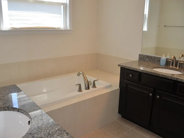 42513 Benfold Sq — Photo 25