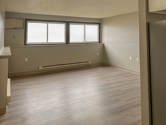 2nd image of 408 E Dawn St #1