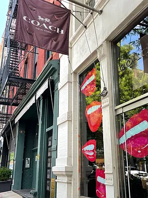 Rented by Compass | media 7