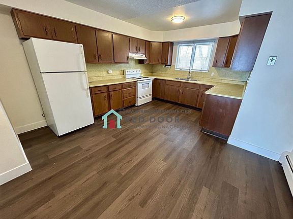 3rd image of 721 13th St S #6-M