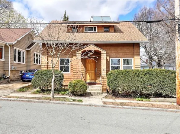 104 11th St, Providence, RI 02906