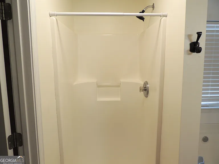 260 Mountainview Dr — Photo 16