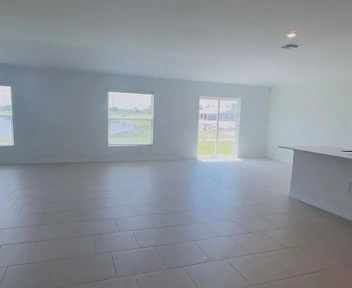17124 Pompeii Way — Photo 5