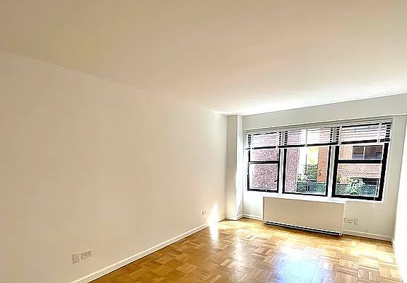 5th image of 310 E 65th St APT 4E