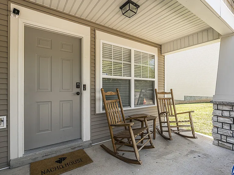 1748 Lincoya Bay Dr — Photo 4
