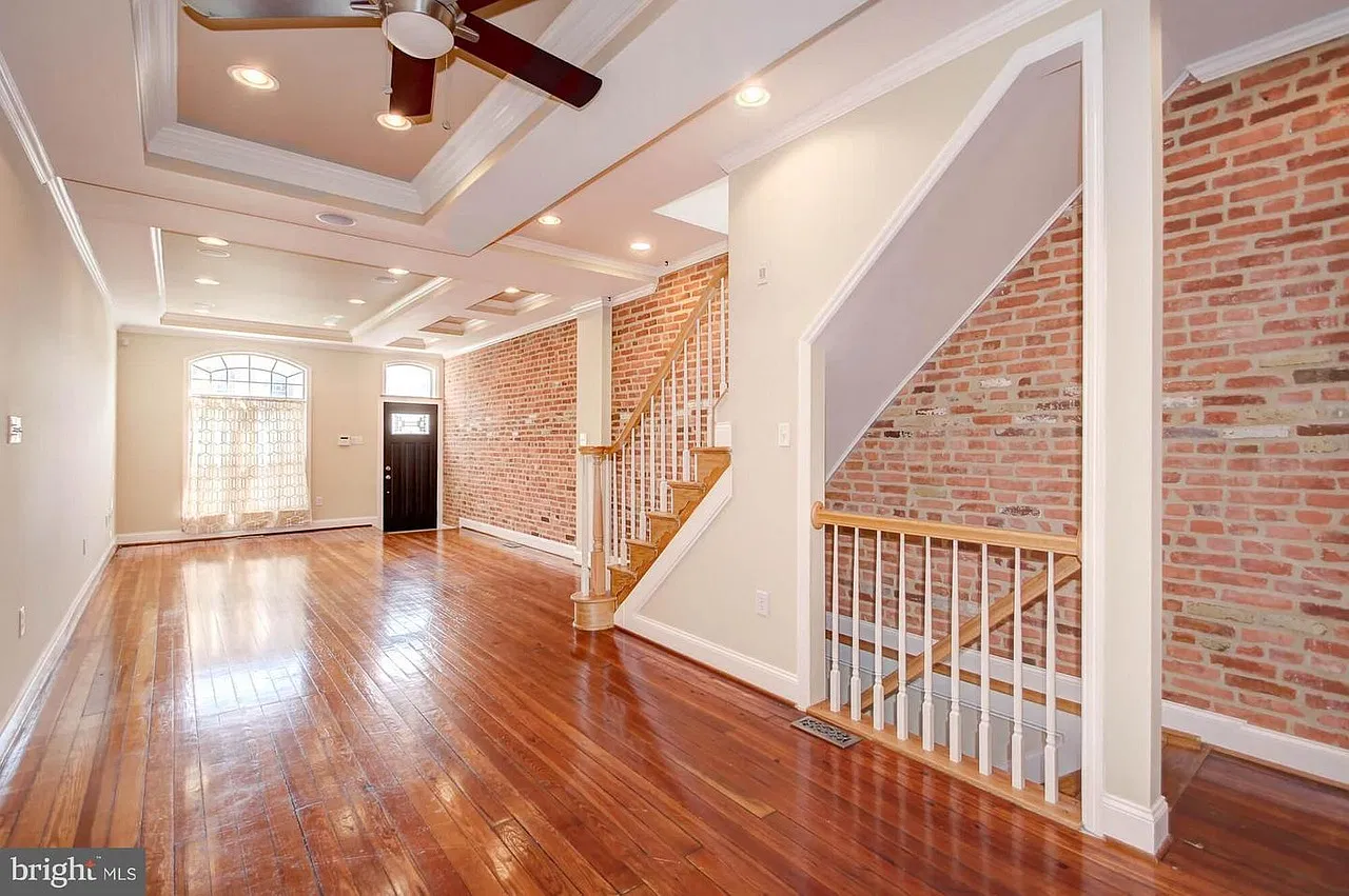 3 bed, 2100 sqft, $2,700 — Photo 4