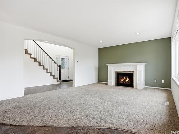 5th image of 319 Allwood CRESCENT