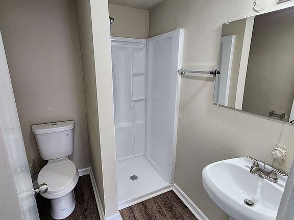 5th image of 613 E Robinson St #3