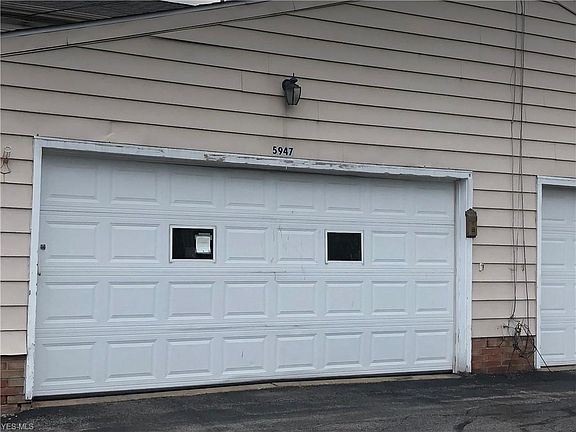 2nd image of 5947 Bear Creek Dr