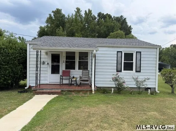 214 E Pine St, La Crosse, VA 23950