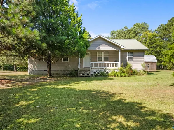 2011 Croft Ferry Rd E, Gadsden, AL 35903