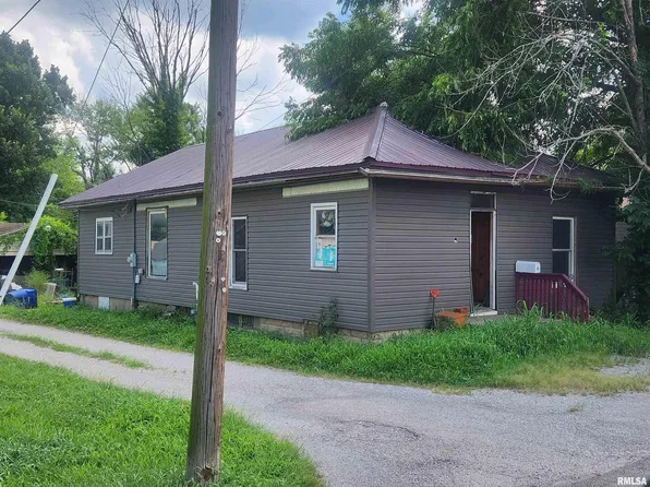 6 Fallon St, Pinckneyville, IL 62274