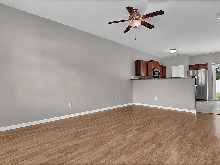 502 Oyster Rock Ln — Photo 4
