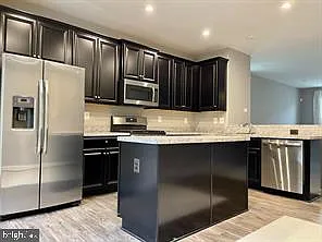413 Rolling Valley Dr — Photo 5