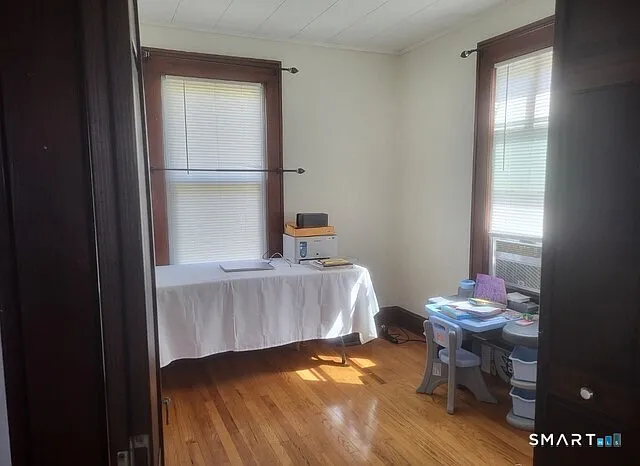 1644 Meriden Ave — Photo 12