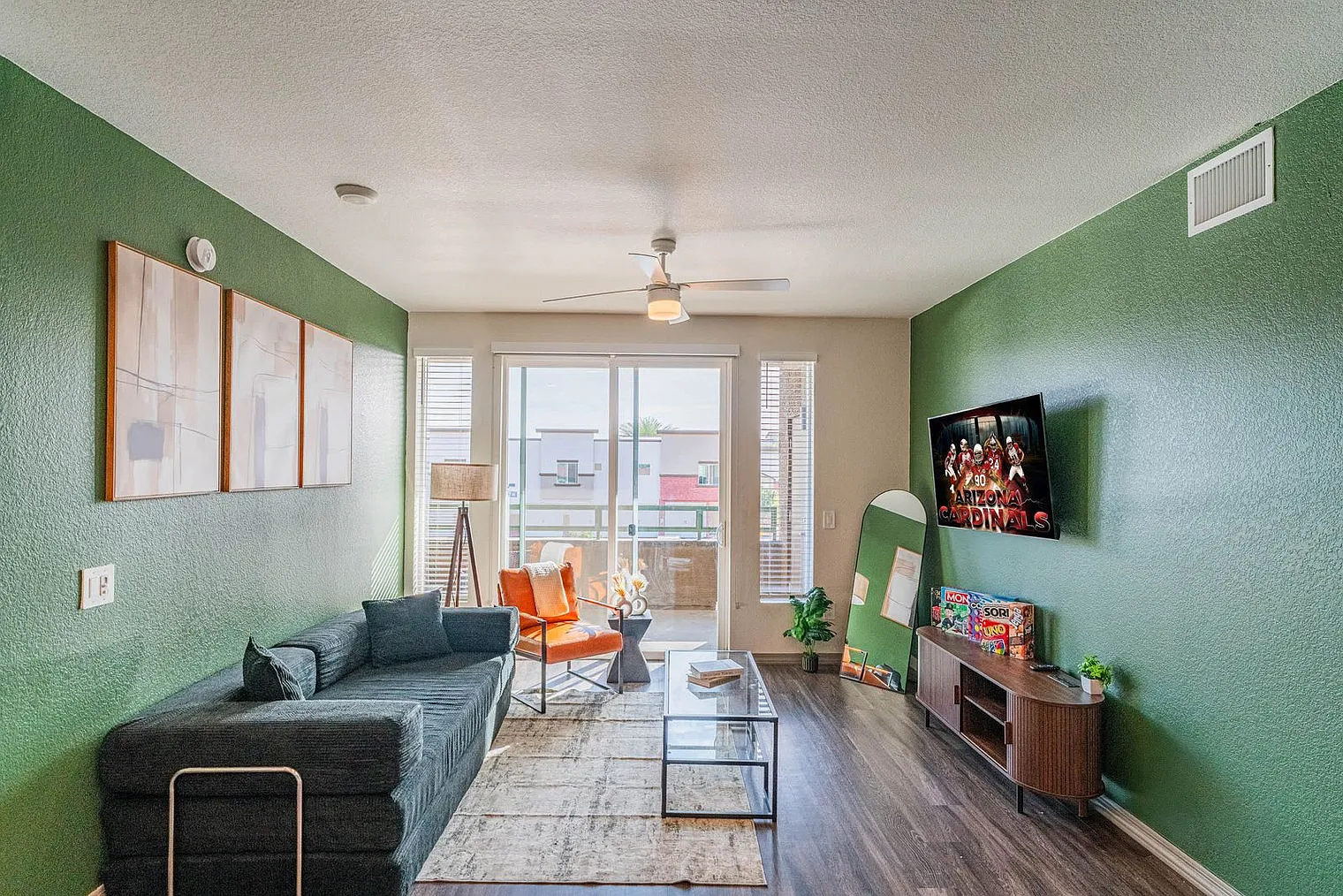 2 bed, 2.0 bath, 1044 sqft, $3,023 — Photo 1