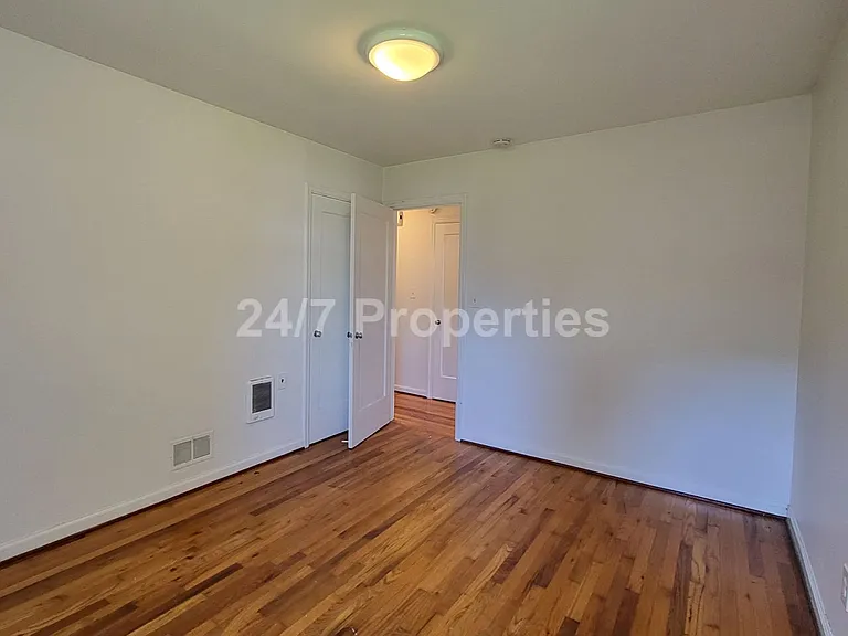 3311 NE Going St — Photo 7