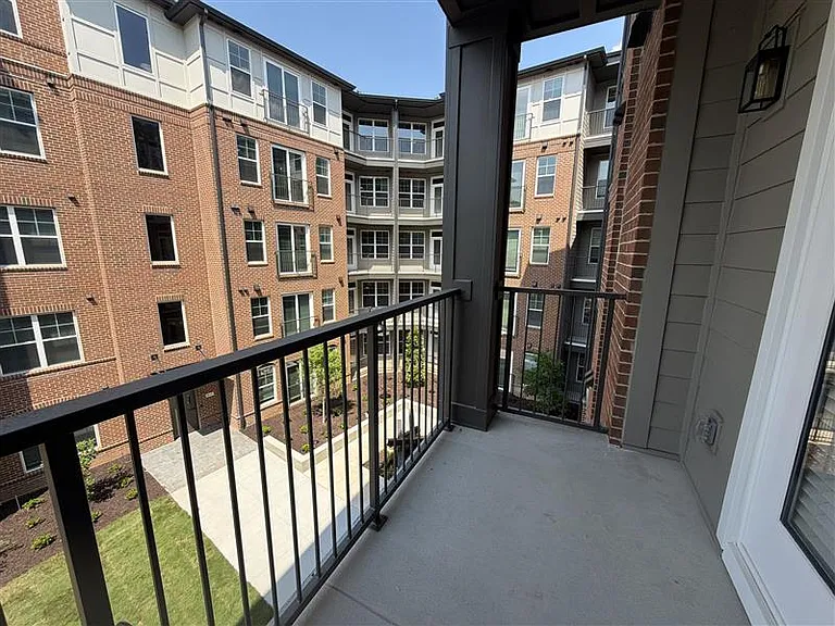 District on the Etowah Apartments — Photo 356