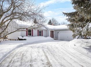 241 Valley Forge Ave, South Elgin, IL 60177