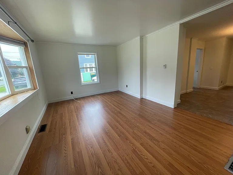 67 Carson Ave — Photo 10