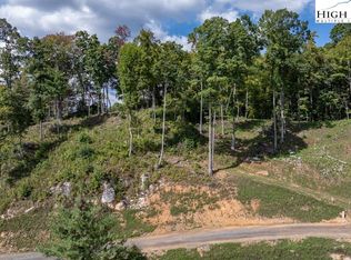 30 Summit View Pkwy, Spruce Pine, NC 28777