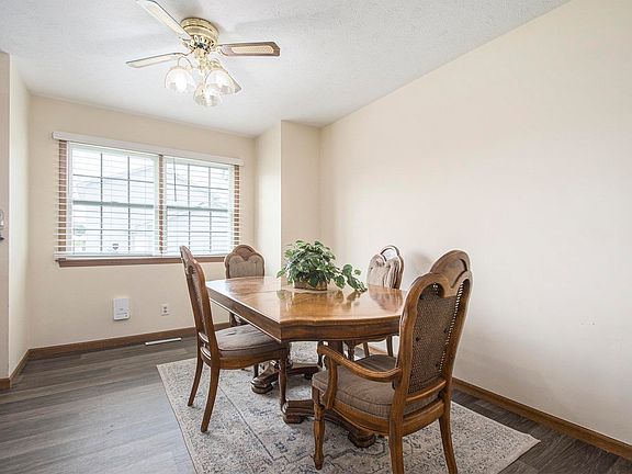 5th image of 54754 Dawn Dr