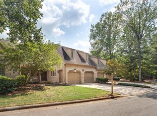 59 Lands End Dr, Greensboro, NC 27408