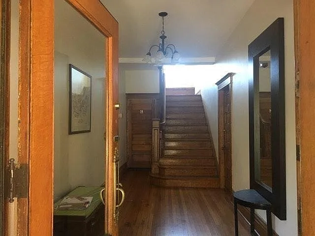 1545 Vine St — Photo 4