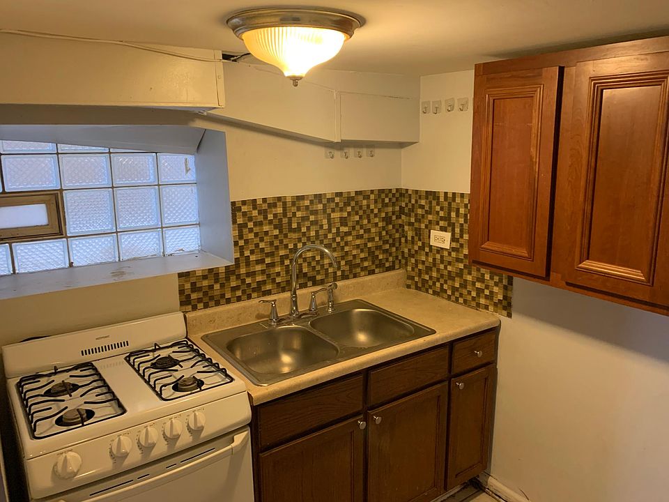 2nd image of 3530 N Elston Ave